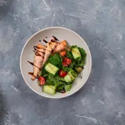 Салат с форелью