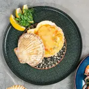 Гребешок запечённый с овощами