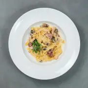 Паста с беконом и шампиньонами